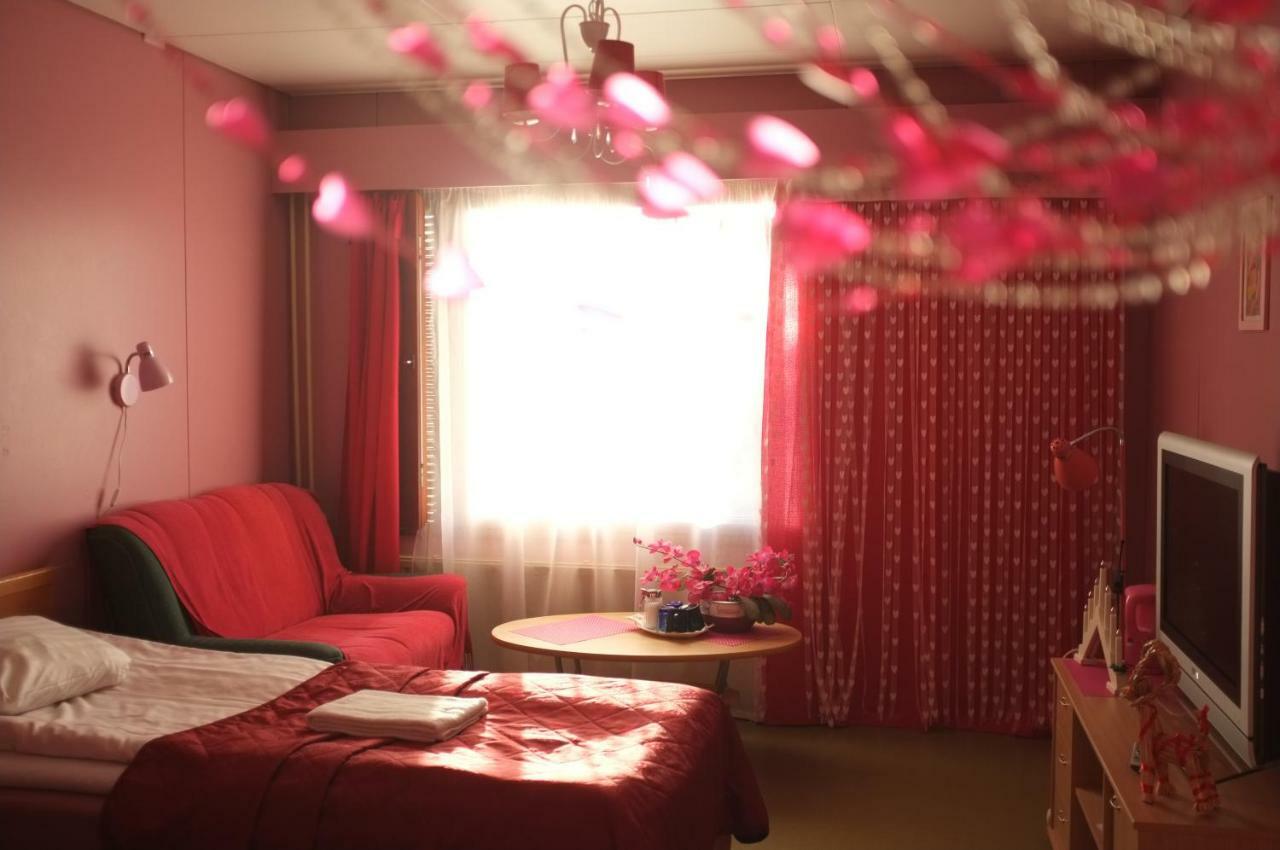 Hotel Villa Vanessa Siltakyla Ngoại thất bức ảnh