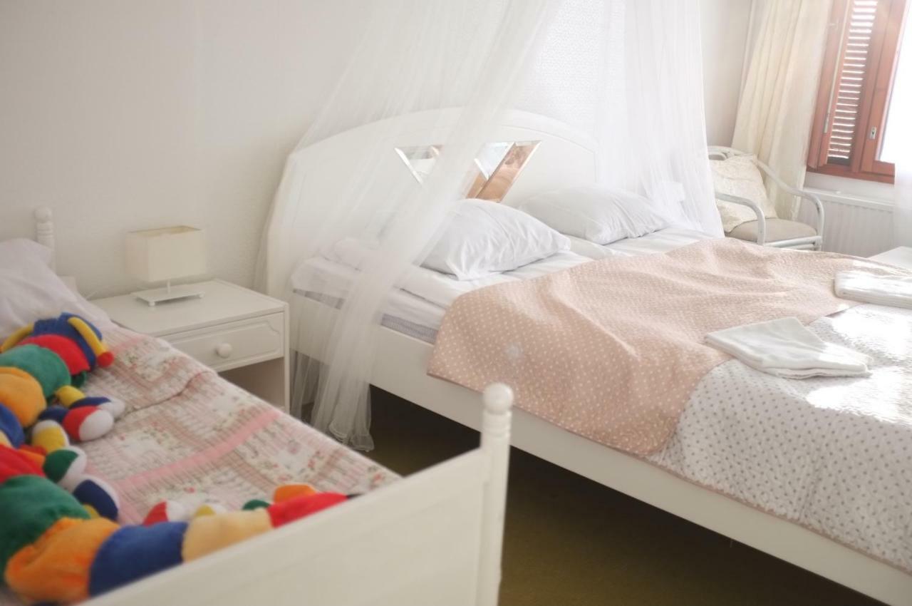 Hotel Villa Vanessa Siltakyla Ngoại thất bức ảnh